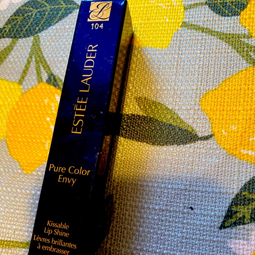 Ester Lauder lip gloss, new in box